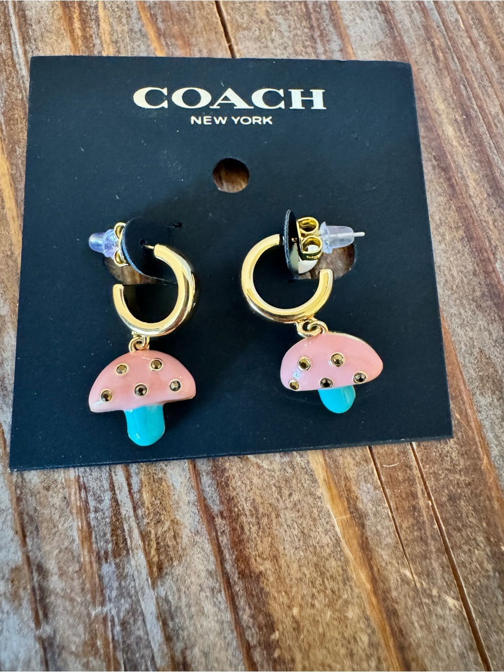 NEW 🍄 COACH Mushroom Huggie Earrings 🍄 - Picture 4 of 6